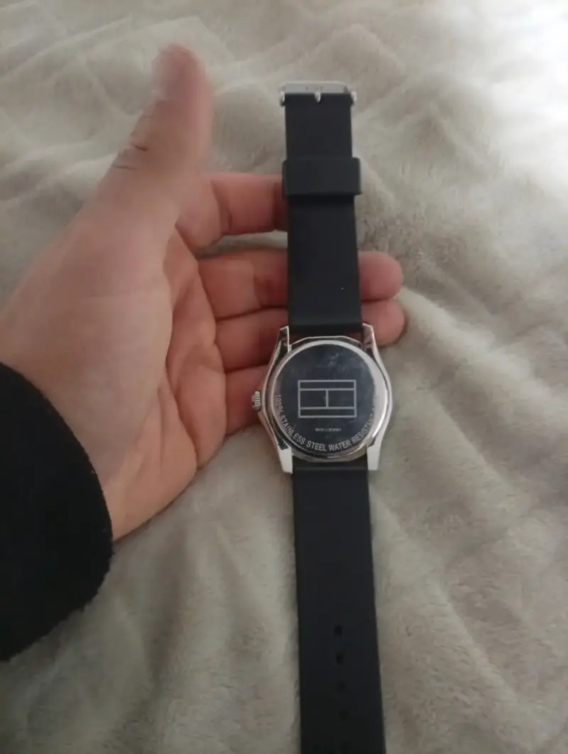 Reloj Tommy Hilfiger con correa negra - 2
