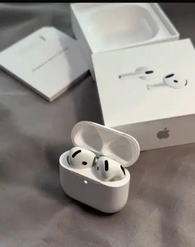 Audífonos inalámbricos  AirPods 4 con estuche - miniatura 1