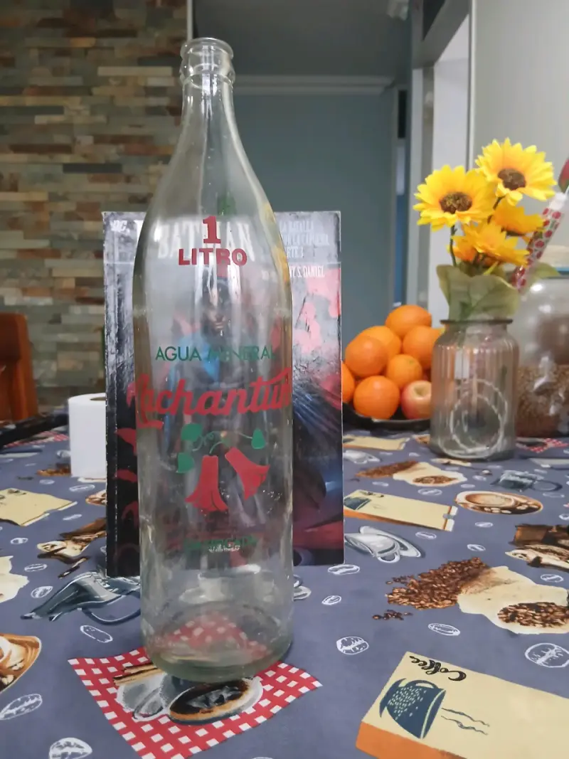 Botella de vidrio 1 litro Cachantun vintage