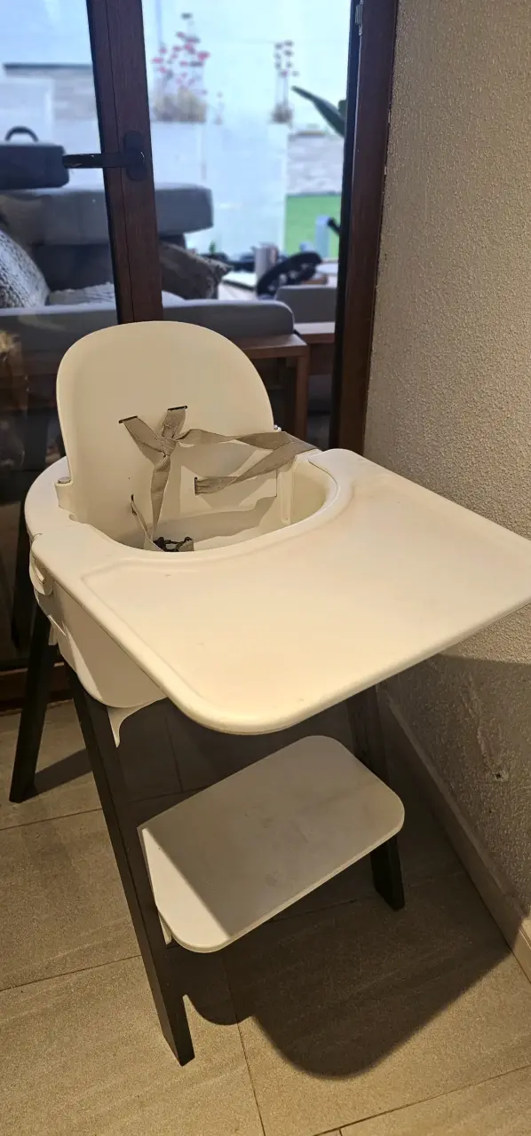 Silla alta para bebé Stokke blanca - 2