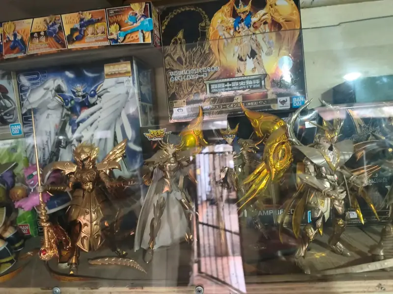 Figuras de acción Digimon y Gundam Bandai - 5