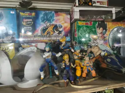 Figuras de acción Saint Seiya y Dragon Ball Z - miniatura 4