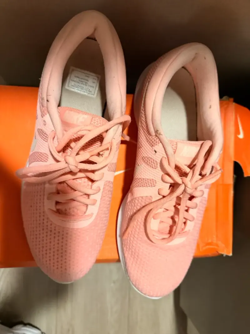Zapatillas deportivas rosadas Nike para mujer - 2