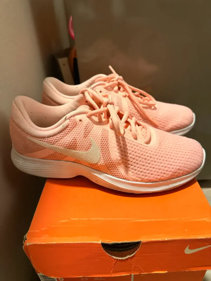 Zapatillas deportivas rosadas Nike para mujer - 3