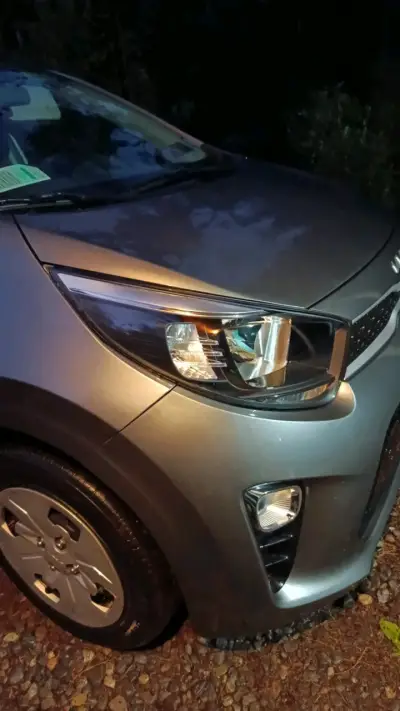 Auto Kia Picanto 2023 en excelente estado - miniatura 2