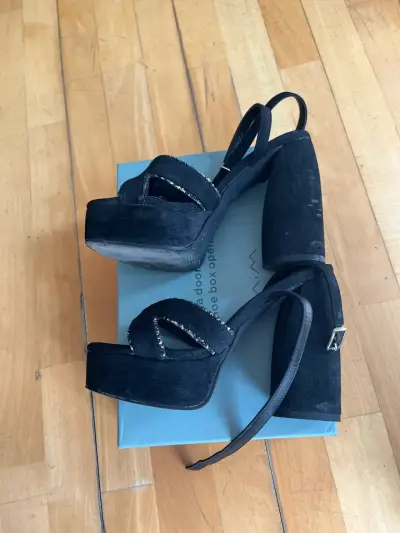 Sandalias de tacón alto negras con plataforma - miniatura 4