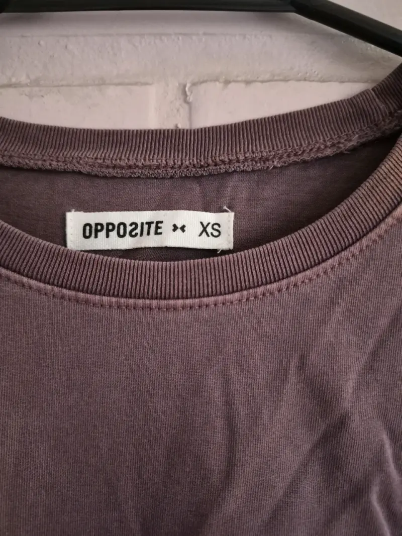Polera sin mangas color morado - 2