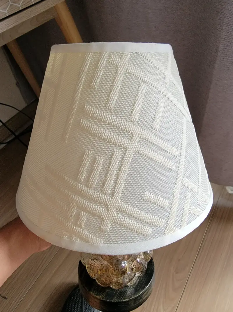 Lámpara de mesa con base de vidrio decorativa - 2