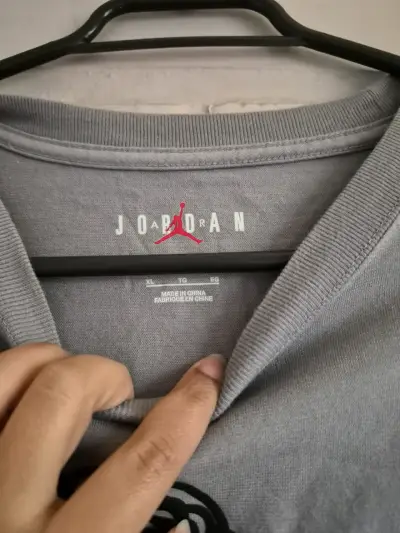 Polera gris Jordan - miniatura 2