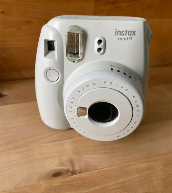 Cámara instantánea Fujifilm Instax Mini 9 gris