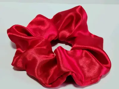 Set de Scrunchis xl de satén en colores vibrantes - miniatura 5