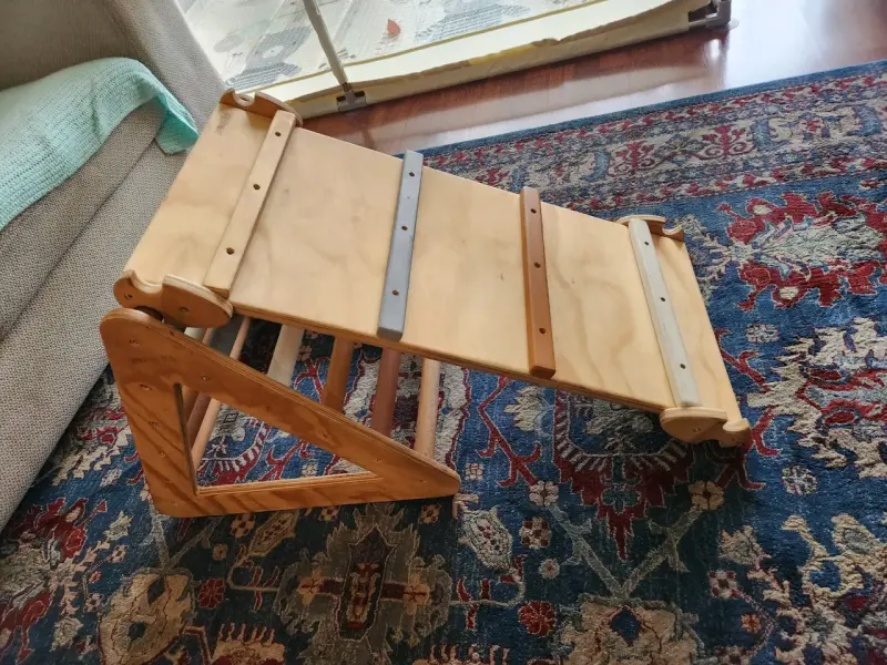 Rampa de madera para niños tipo Pikler - 1