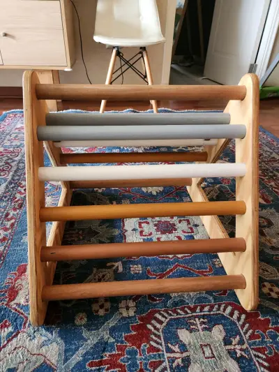 Rampa de madera para niños tipo Pikler - miniatura 5