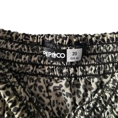 Blusa Pep&Co talla XXL verde oliva con diseño - miniatura 4