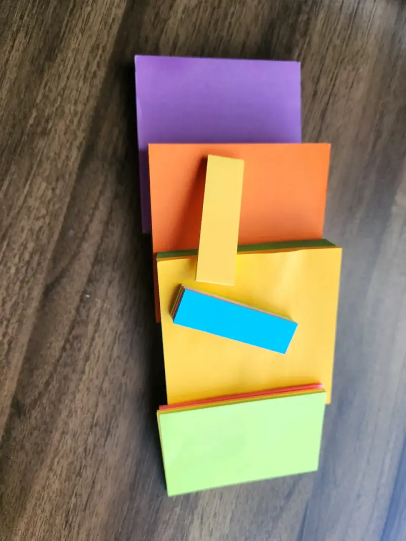 Set de notas adhesivas de colores variados - 1
