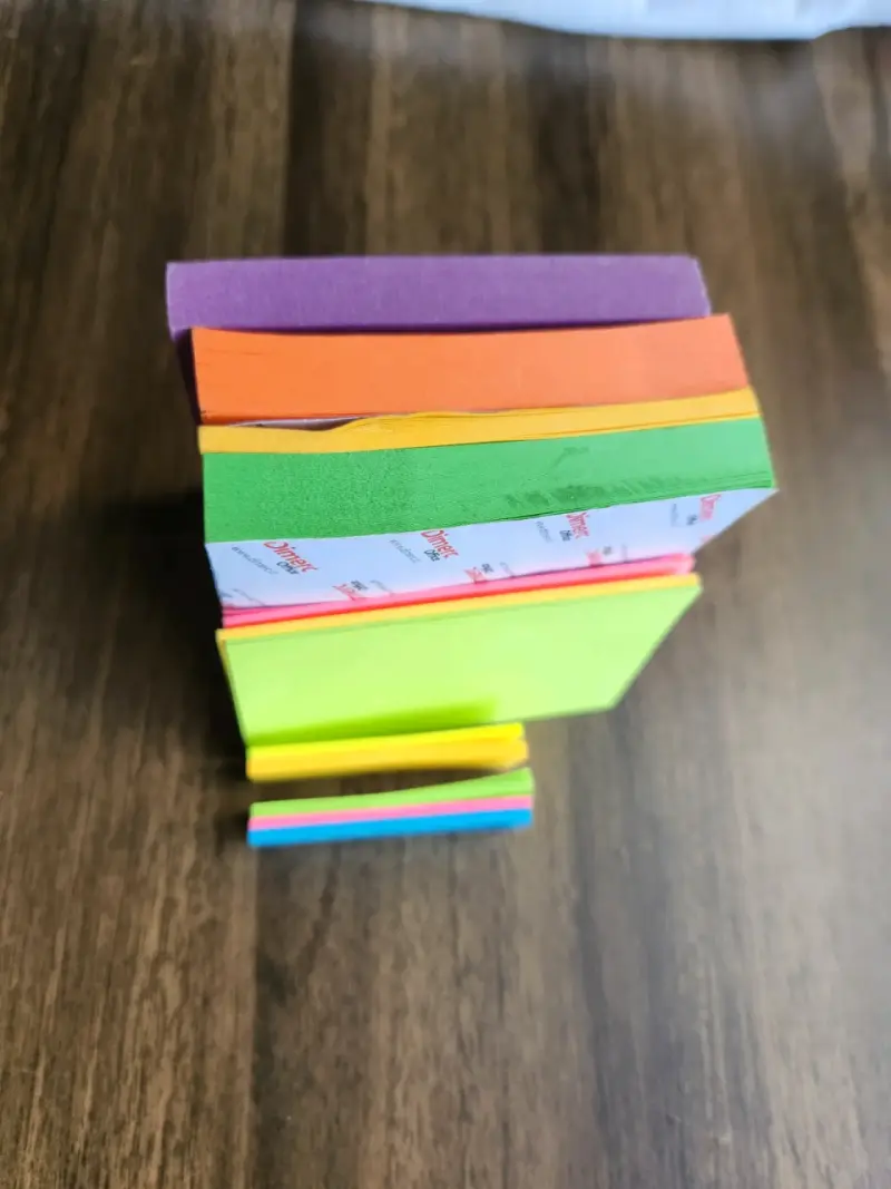 Set de notas adhesivas de colores variados - 3