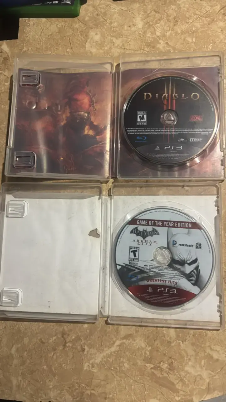 Juegos PS3 Diablo III y Batman Arkham City - 3