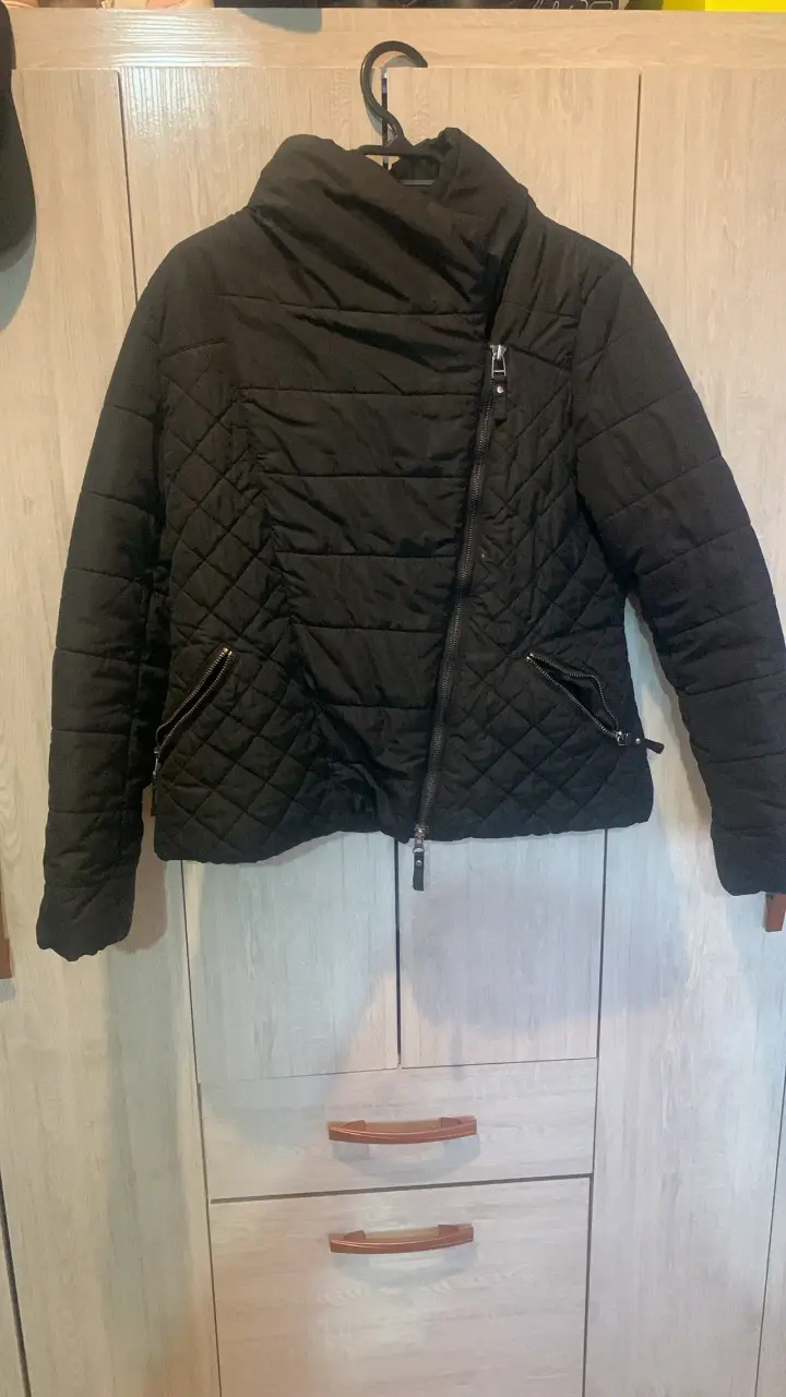 Chaqueta acolchada negra para invierno - 3