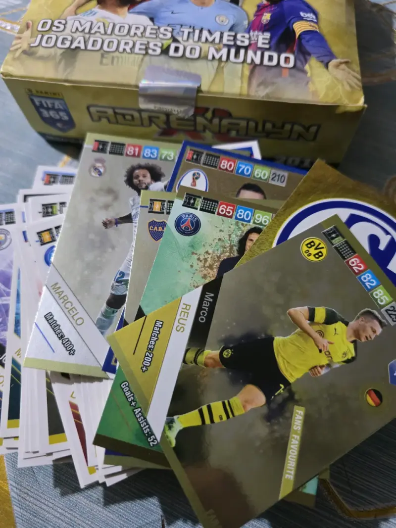 Lote cartas Panini FIFA 365 Adrenalyn 2019 - 1