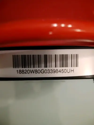 Cafetera Dolce Gusto roja compacta - miniatura 3