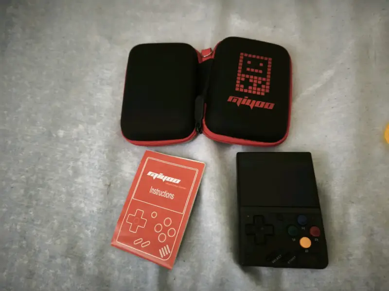 Miyoo Mini (Negra Transparente) + Funda Original - 5