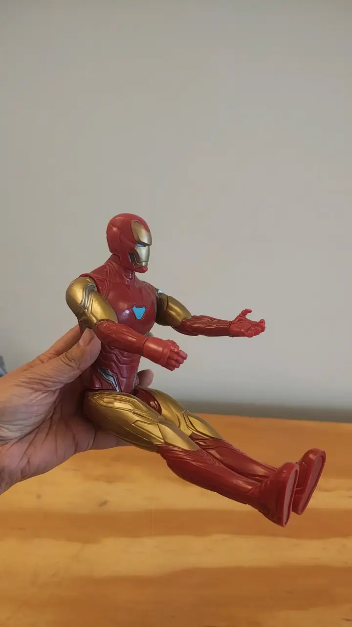 Figura de acción Iron Man articulada - 1