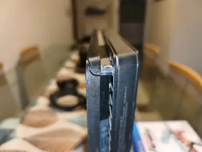 Vendo PS4 Slim 1TB + 1 Control O - miniatura 1