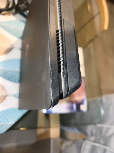 Vendo PS4 Slim 1TB + 1 Control O - miniatura 3
