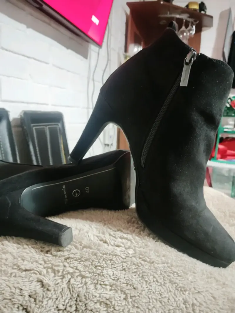 Botines de gamuza marrón con tacón alto - 2