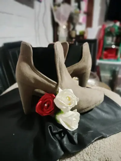 Botines de gamuza marrón con tacón alto - miniatura 6