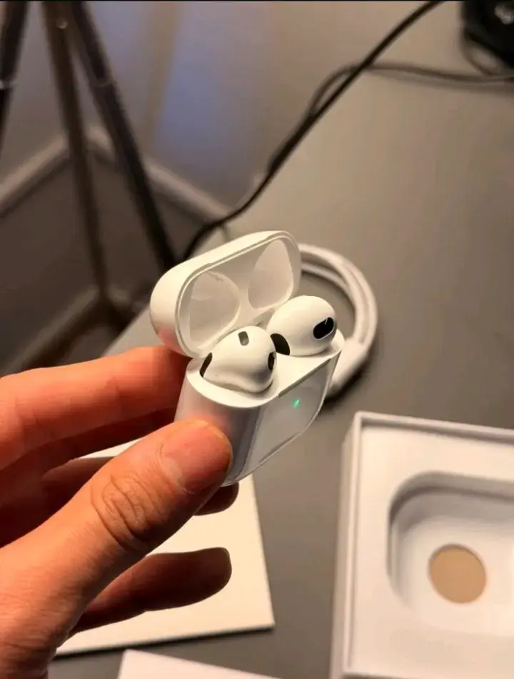 AirPods 3 con estuche de carga inalámbrica - 5