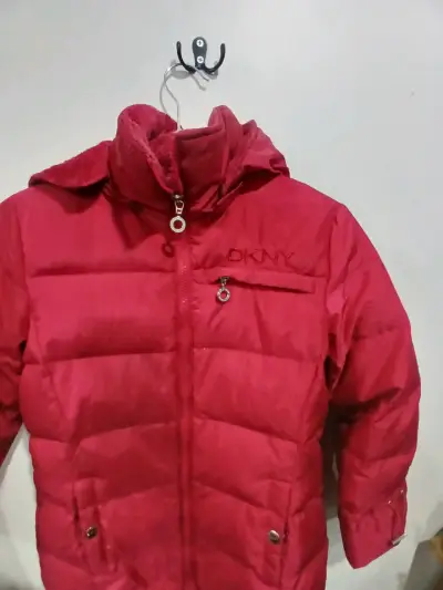 Chaqueta acolchada roja para mujer DKNY - miniatura 2