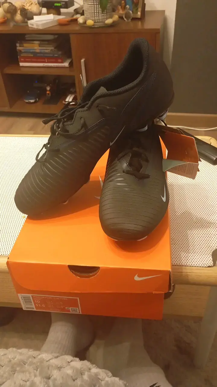 Botines de fútbol Nike negros con caja original - 5
