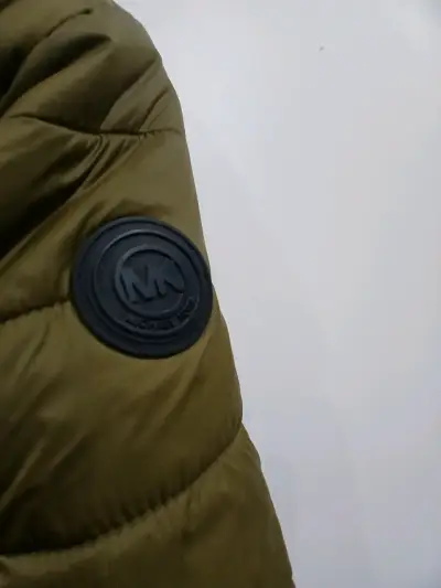 Chaqueta acolchada verde oliva para hiño - miniatura 3