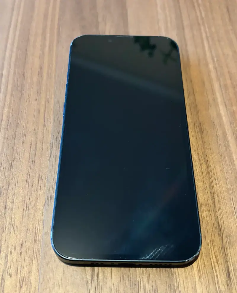 iPhone 13 - 3