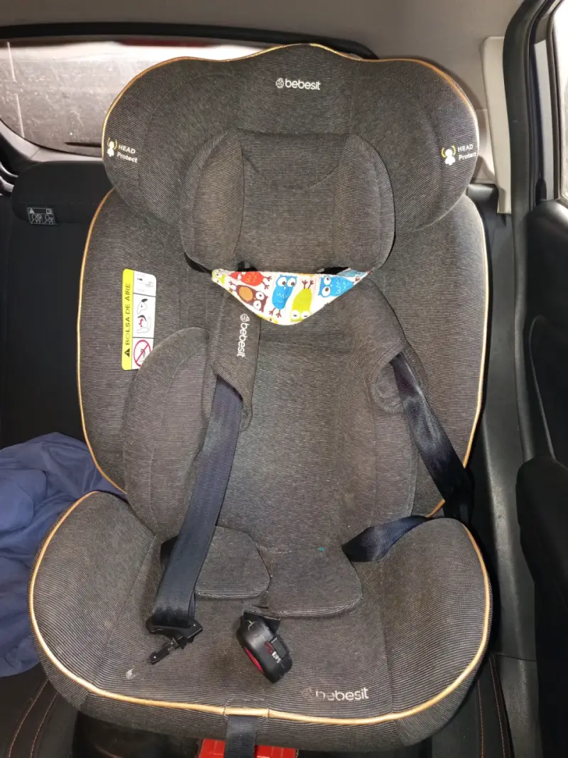 Silla auto bebe giro 360  con protección lateral - 2
