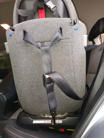 Silla auto bebe giro 360  con protección lateral - miniatura 6