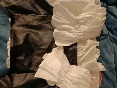 Blusa estilo corset blanco y negro - miniatura 4