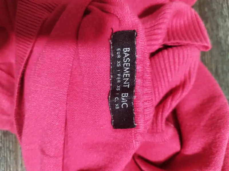 Suéter cuello alto rojo Basement para mujer - 3