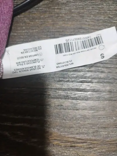 Polera morada con detalles de tachas - miniatura 4