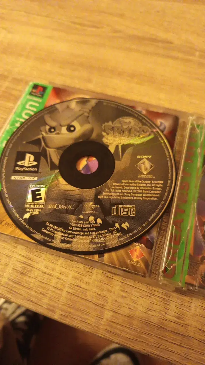 Spyro year of the dragon 2002 Playstation 1 - 2
