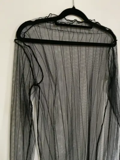 Blusa transparente negra de malla - miniatura 3