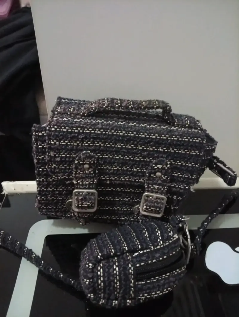 Bolso de mano tejido con monedero a juego - 1