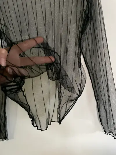 Blusa transparente negra de malla - miniatura 5
