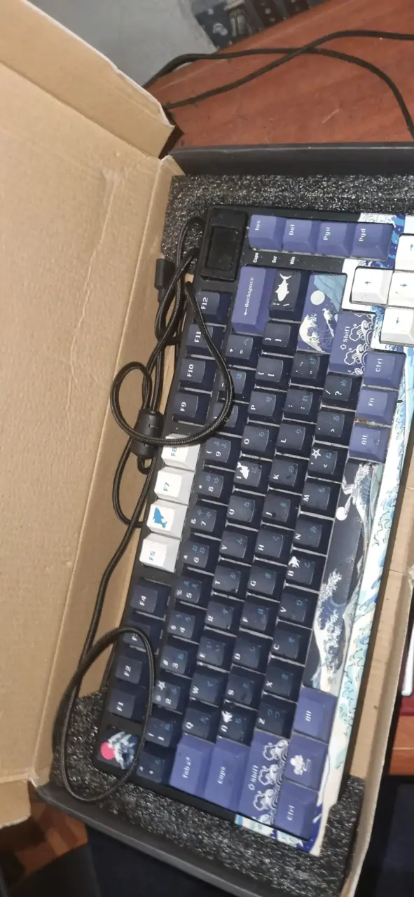 Teclado mecánico Womier s-k80 - 1