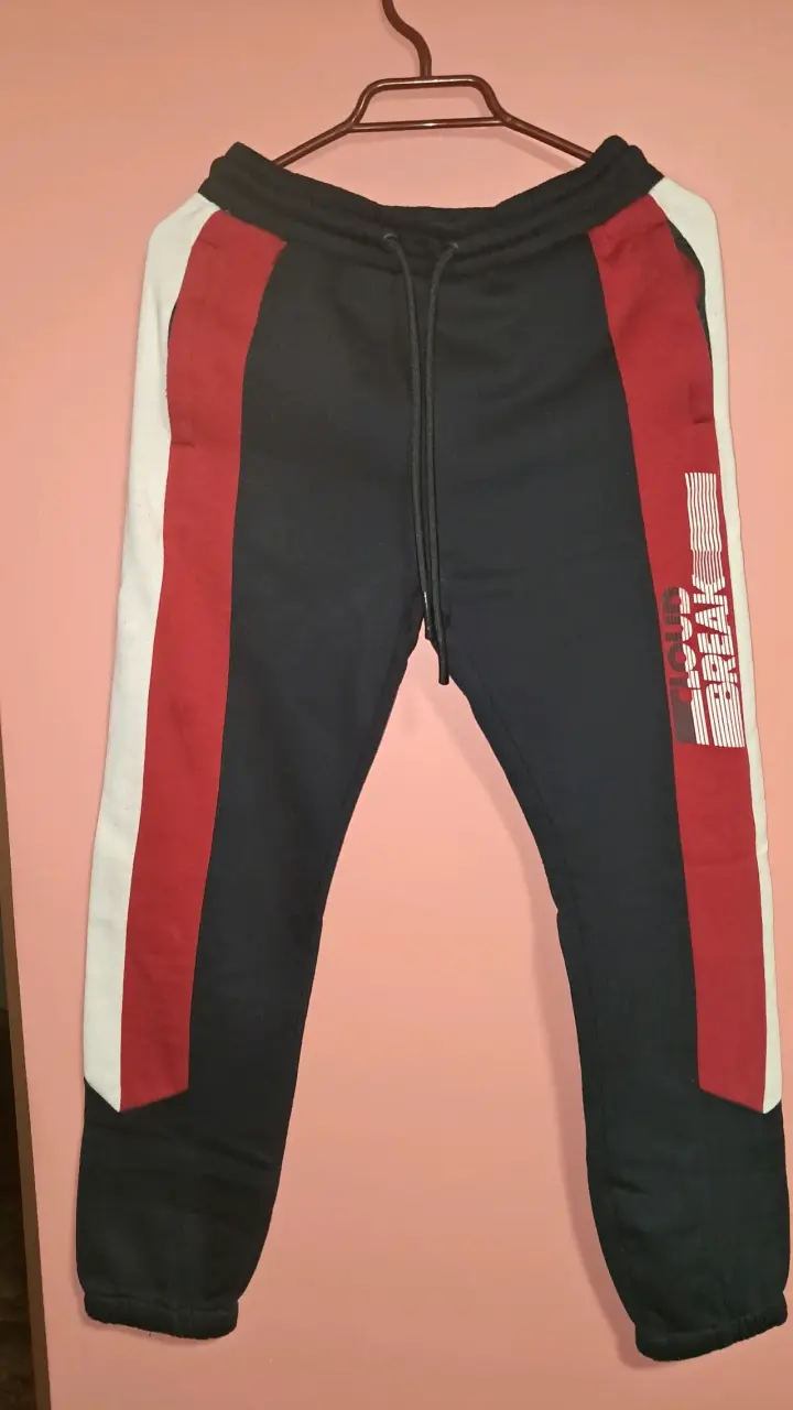 Pantalones deportivos - 1