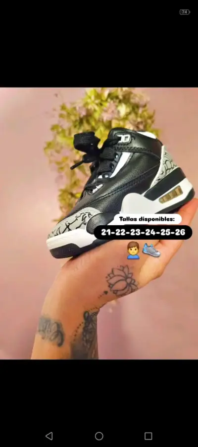 Zapatillas deportivas infantiles blancas y rosadas - miniatura 2