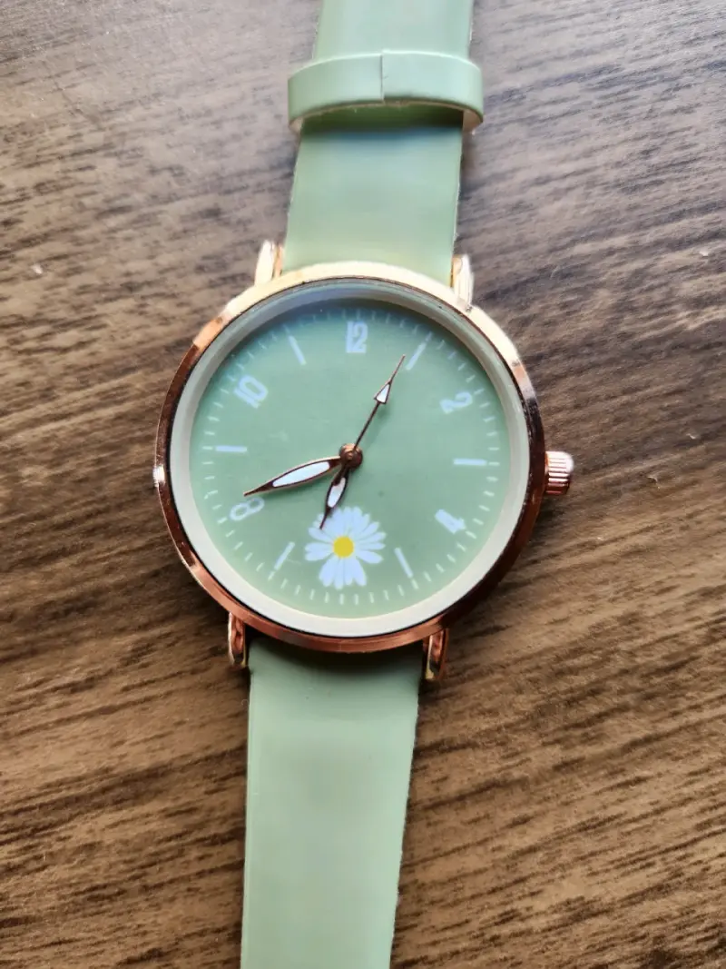 Reloj de pulsera verde menta con diseño floral - 4