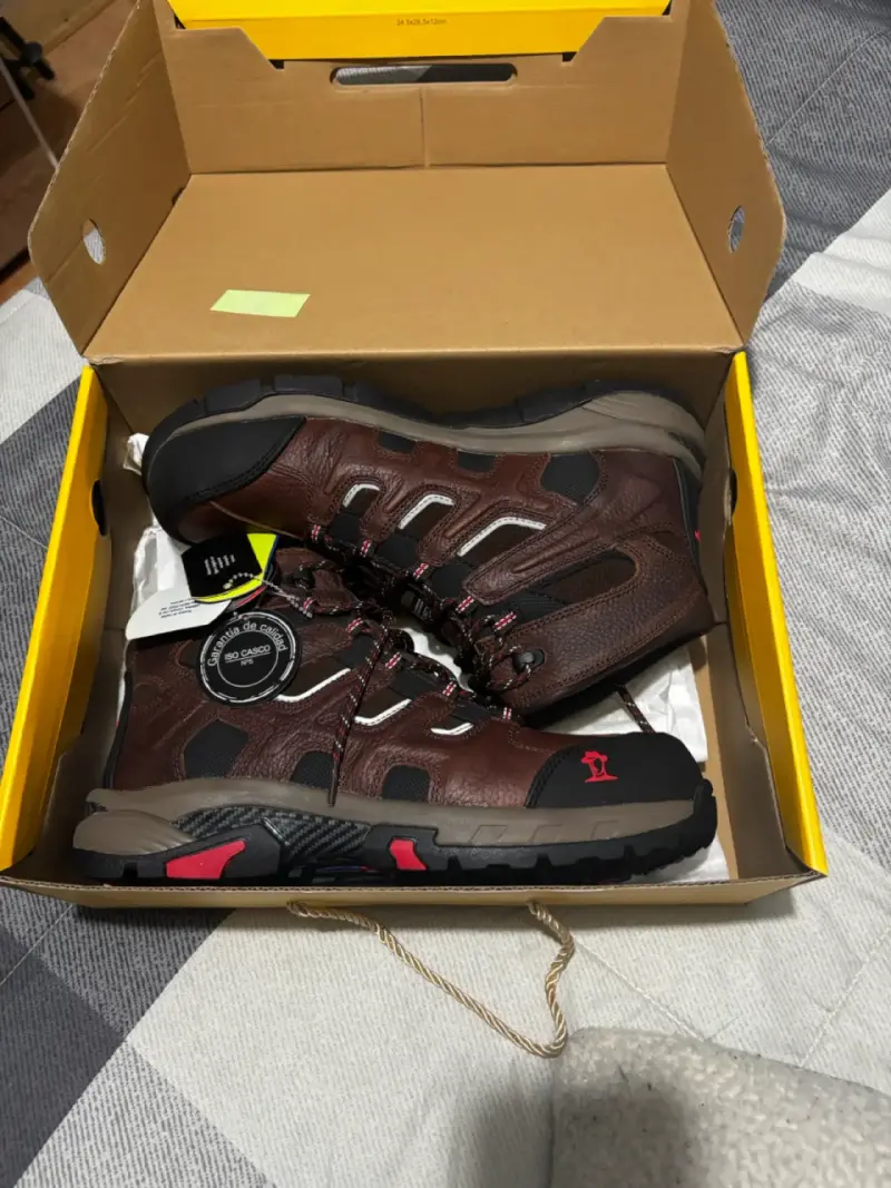 Botas de seguridad Panama Jack café talla 42 - 1