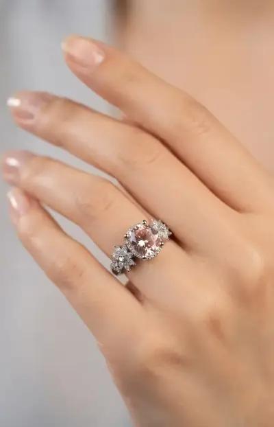 Anillo Solitario "Elegancia Floral" - miniatura 2